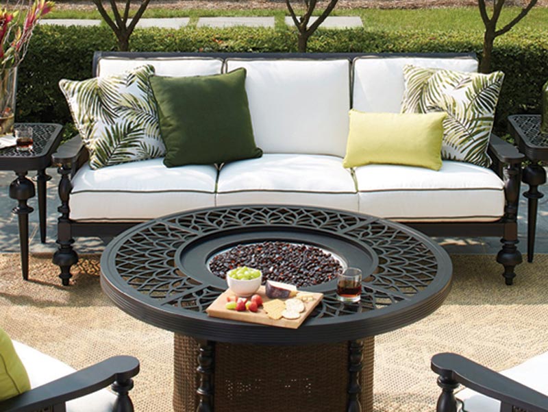 Lane Venture outdoor sofa