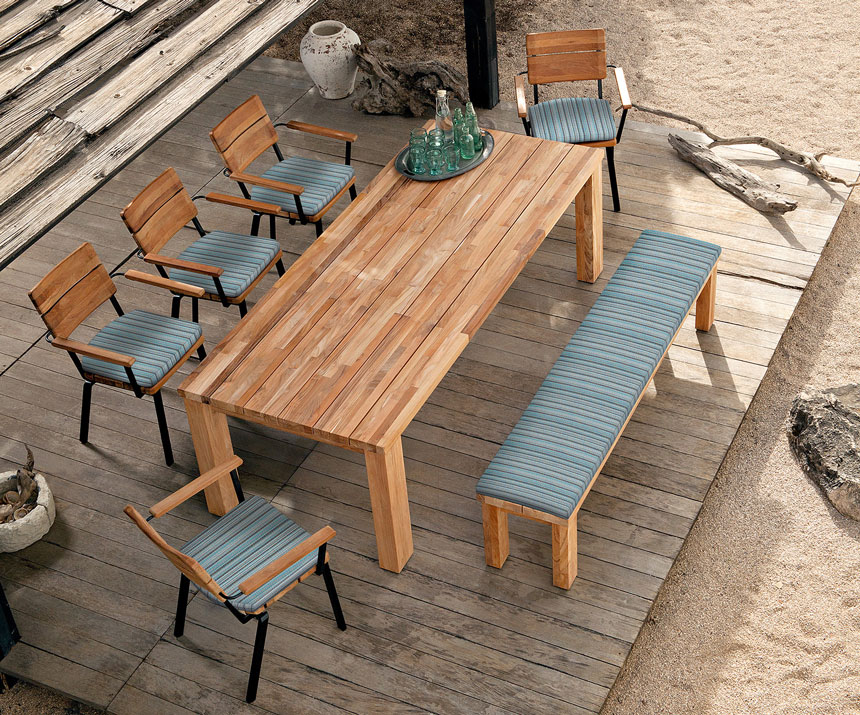 outdoor dining set